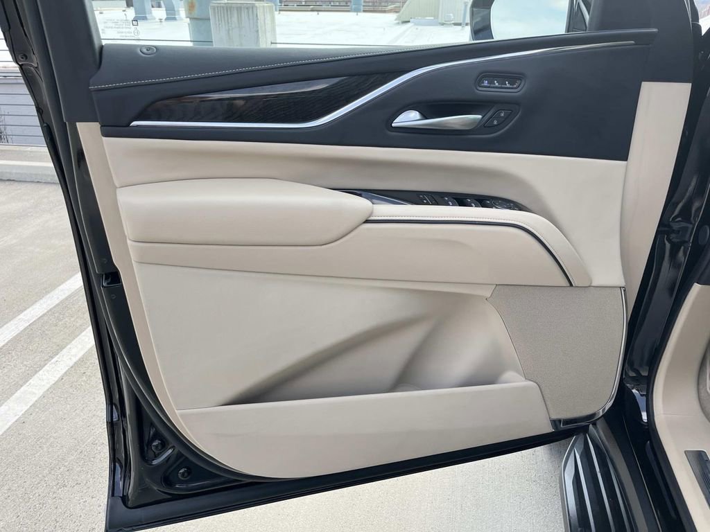 Certified 2024 Cadillac Escalade ESV Premium Luxury image 26