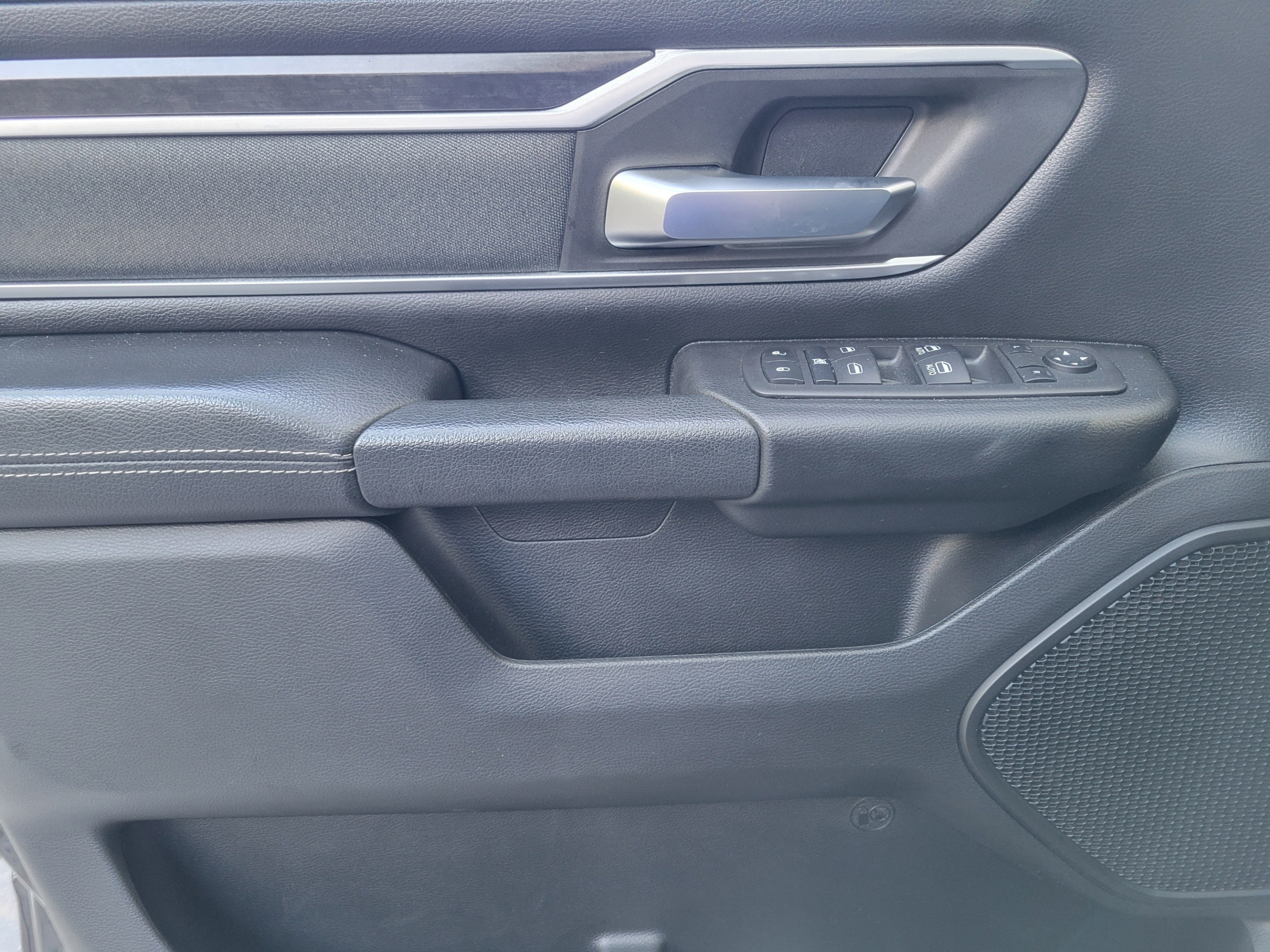 Used 2023 RAM 1500 Big Horn AWD/4WD image 12