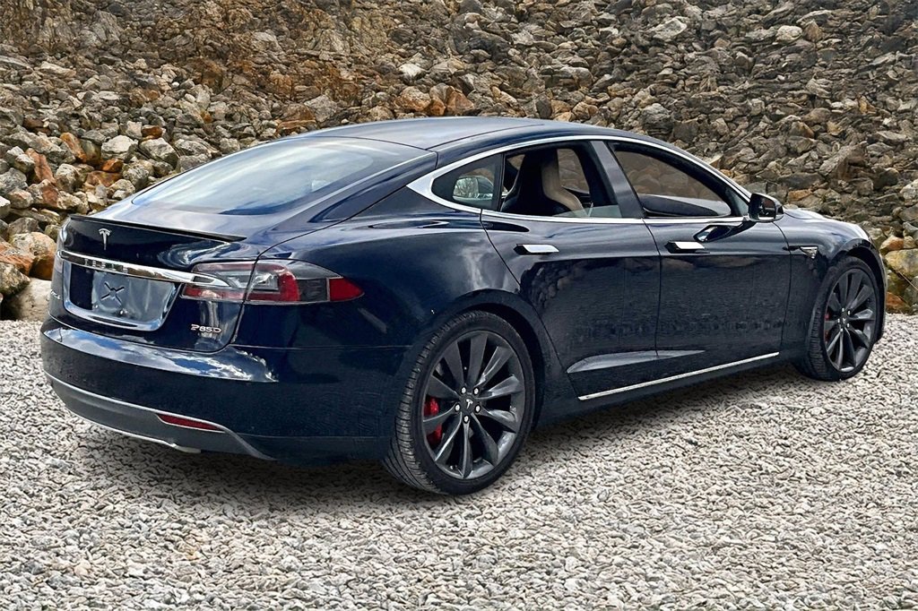 Used 2015 Tesla Model S P85D image 2