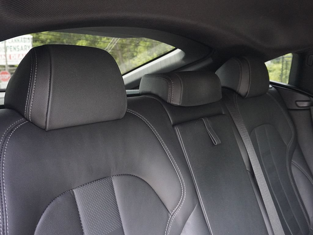 Used 2022 BMW X6 xDrive40i w/ M Sport Package AWD/4WD image 36