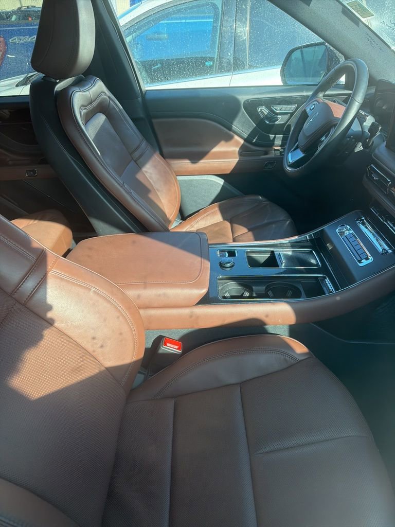 Used 2025 Lincoln Aviator Reserve w/ Illumination Package image 12