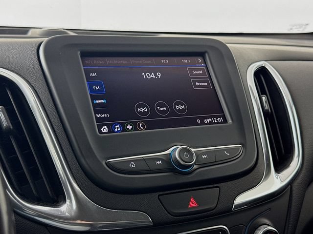 Used 2020 Chevrolet Equinox LT w/ Driver Convenience Package AWD/4WD image 11