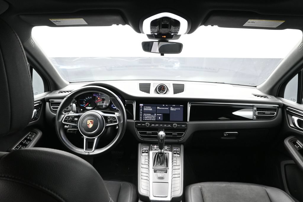 Certified 2021 Porsche Macan S AWD/4WD image 18