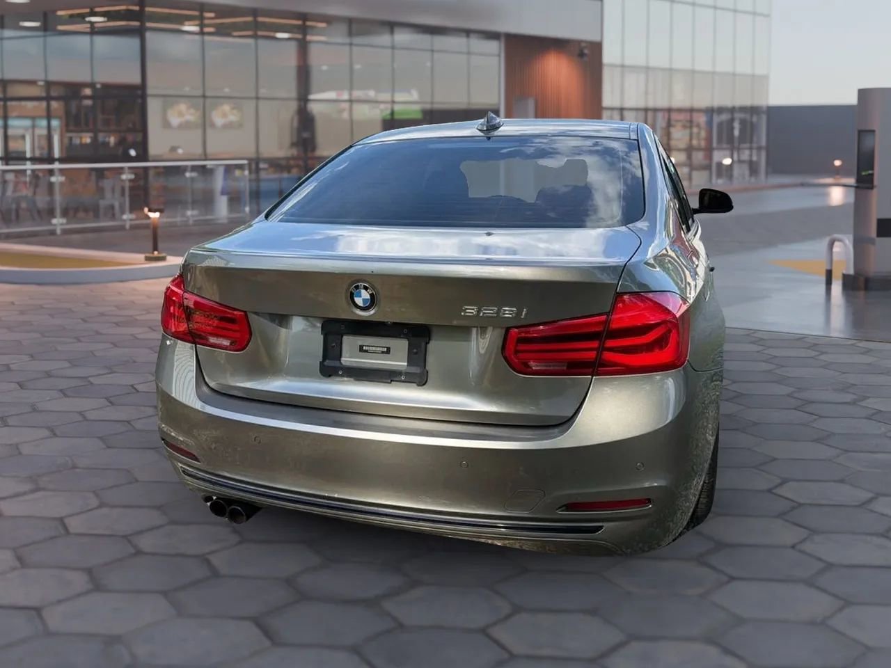 Used 2016 BMW 328i Sedan RWD image 12