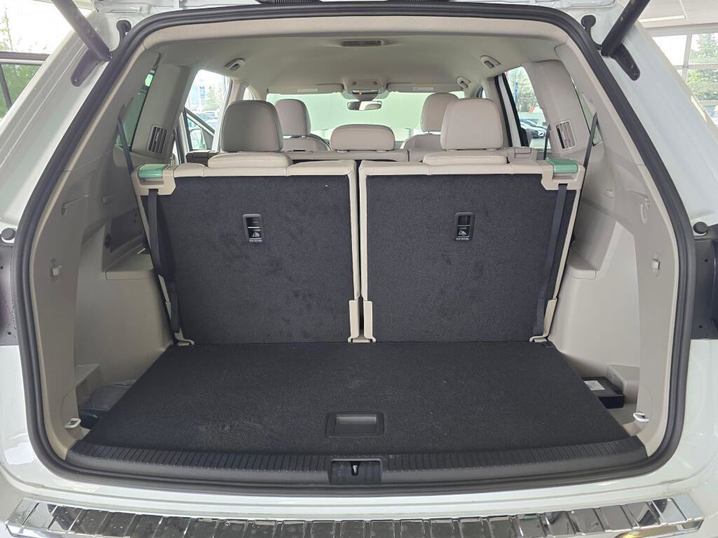 New 2024 Volkswagen Atlas SE image 13