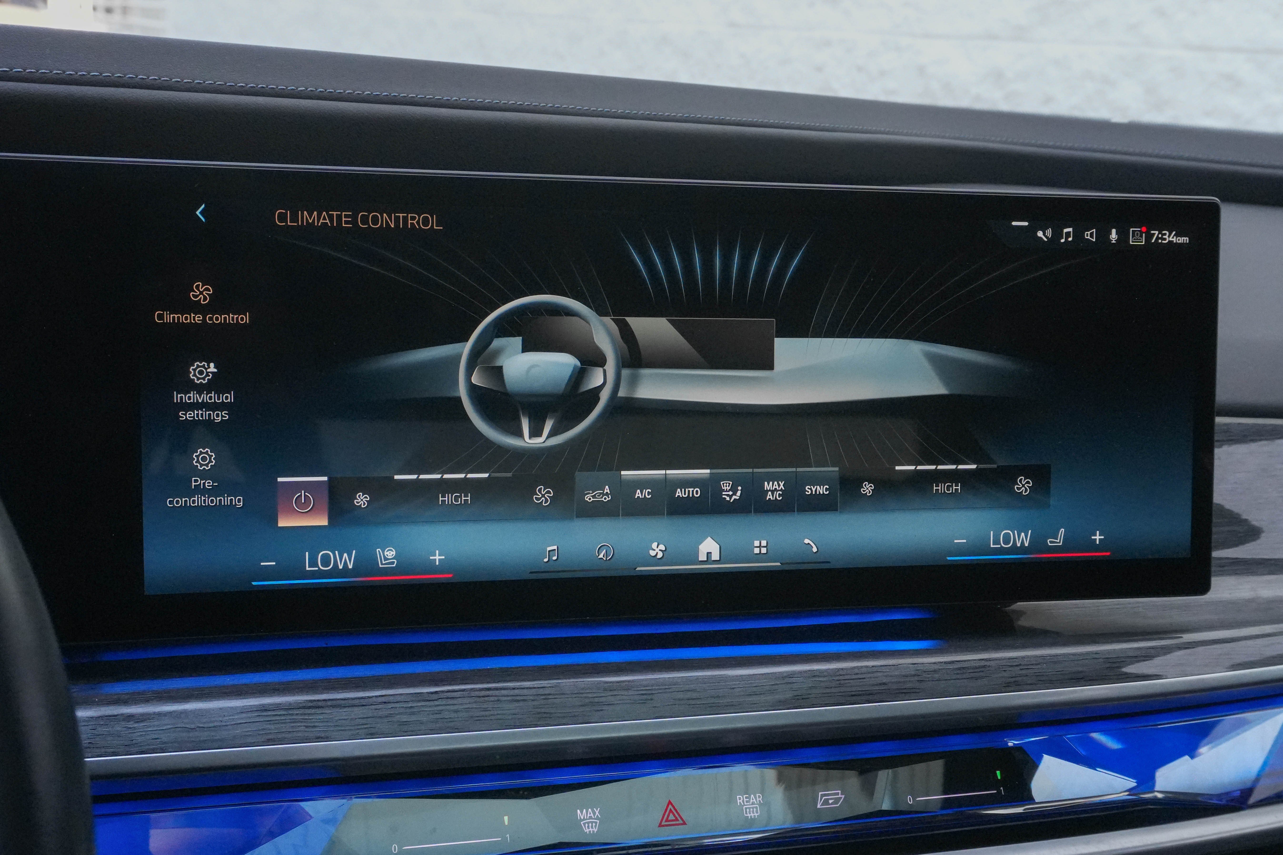 Certified 2023 BMW i7 xDrive60 AWD/4WD image 25