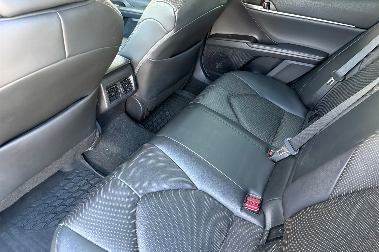 Used 2024 Toyota Camry XSE w/ Navigation Package FWD image 16