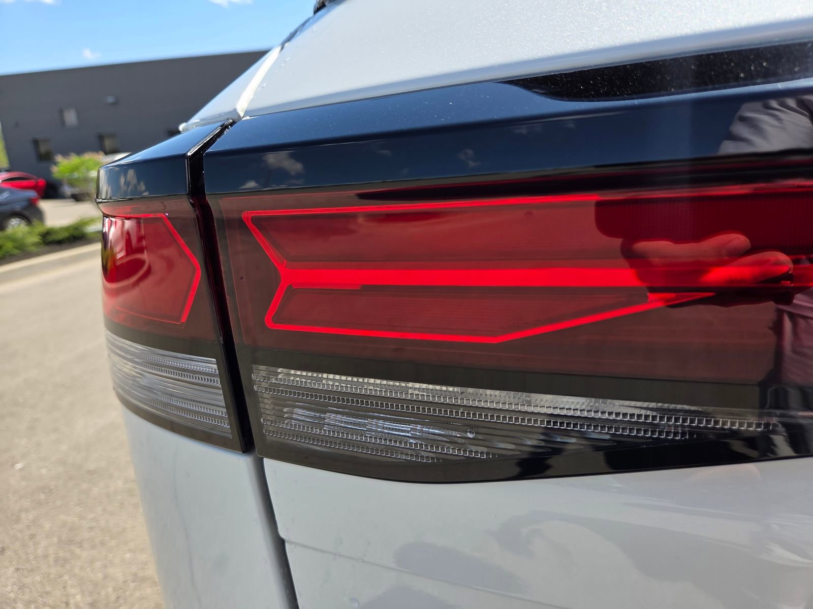 New 2026 Volkswagen Tiguan SE R-Line AWD/4WD image 12