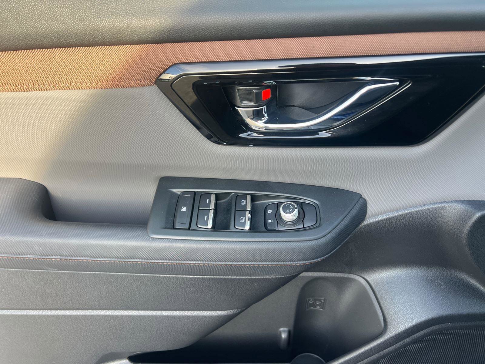 Used 2025 Subaru Forester Sport image 19