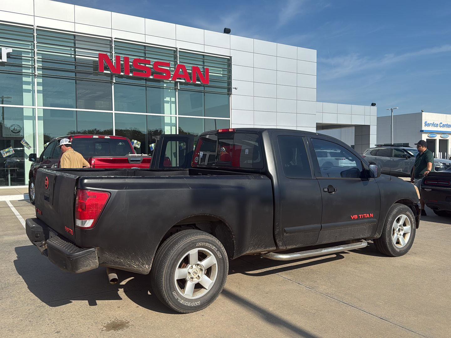 Used 2007 Nissan Titan SE RWD image 2