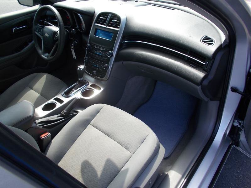 Used 2016 Chevrolet Malibu LS w/ Protection Package FWD image 21