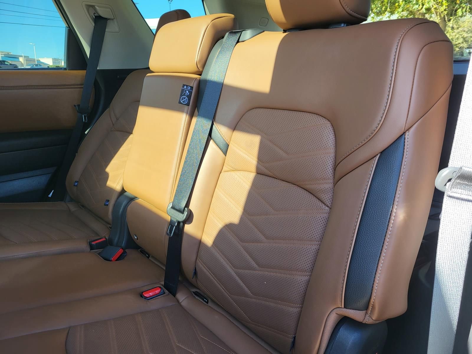 Used 2024 Nissan Pathfinder Platinum w/ Cargo Package image 21