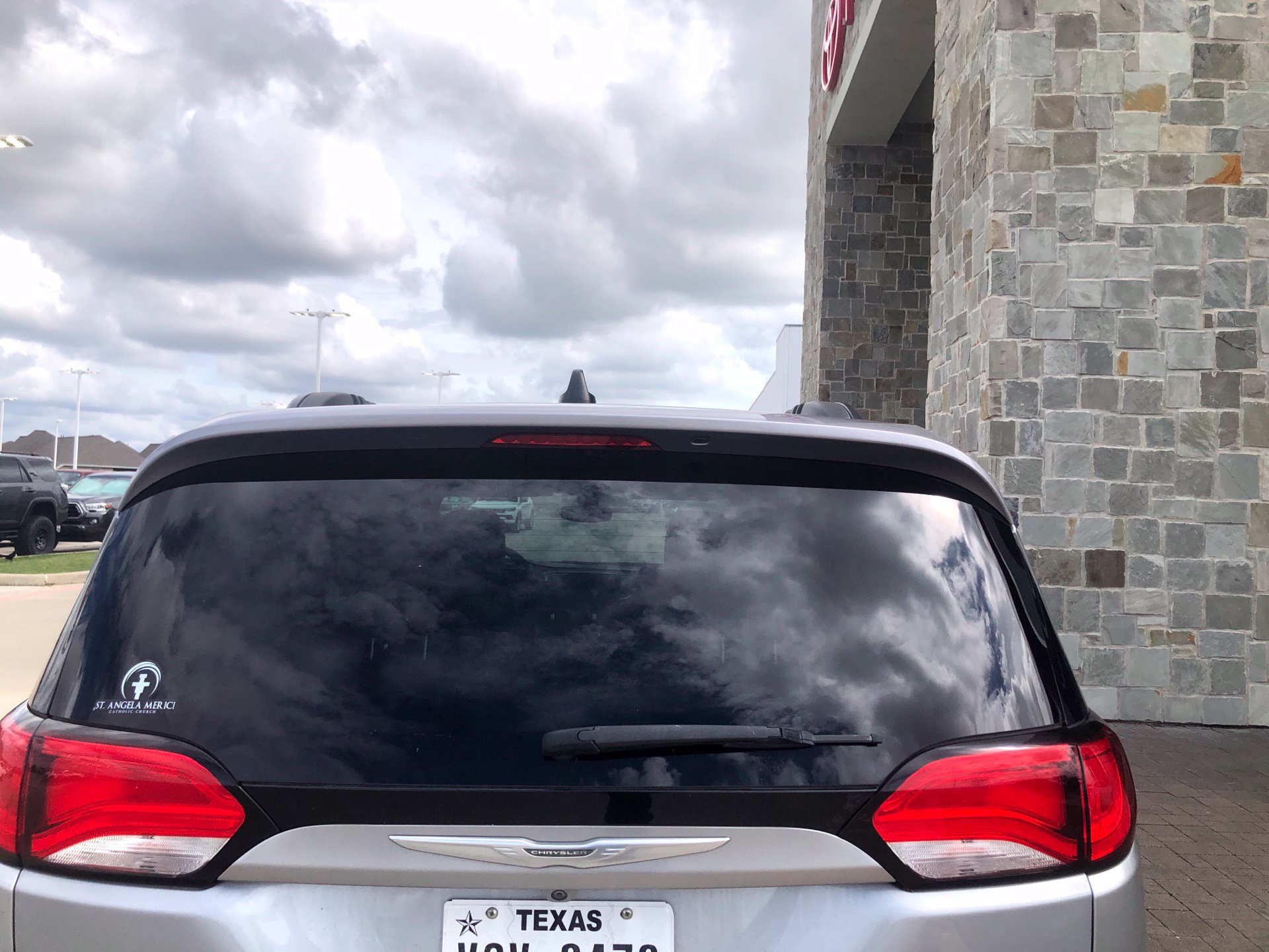 Used 2021 Chrysler Voyager Lxi FWD image 4