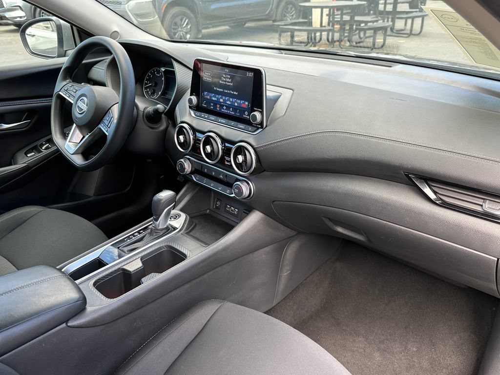 Used 2024 Nissan Sentra SV FWD image 14