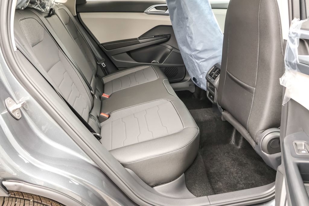 New 2025 Volkswagen Taos SE image 37