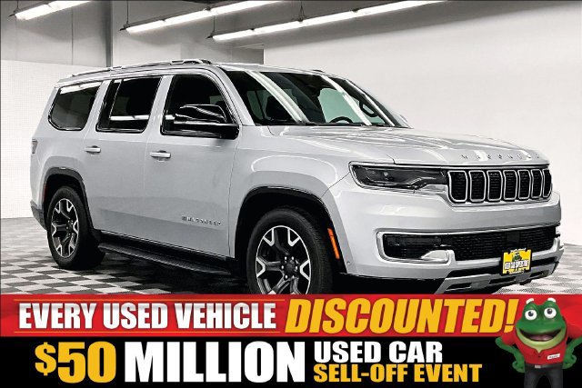 Used 2023 Jeep Wagoneer Series III w/ Preferred Equipment Group AWD/4WD image 1