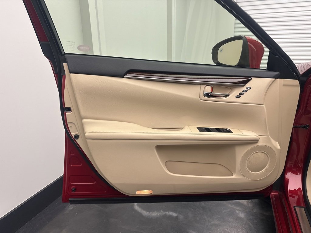 Used 2013 Lexus ES 350 image 16