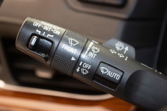 Used 2018 Cadillac Escalade Luxury image 26