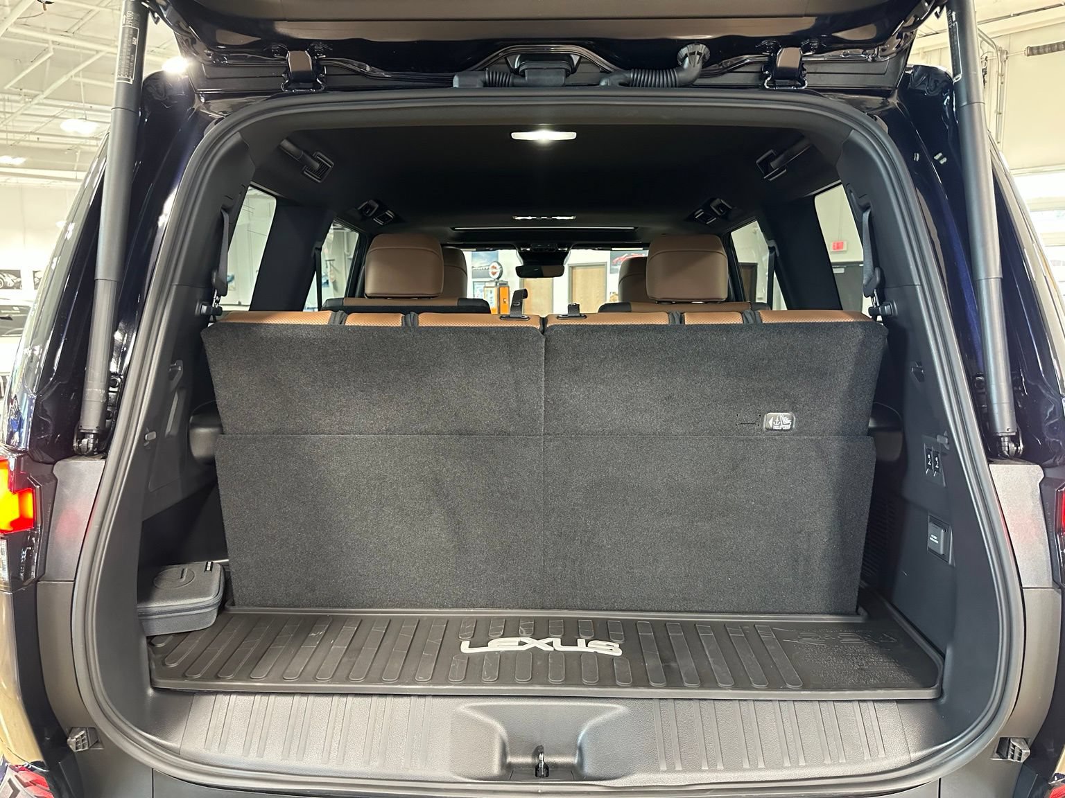 Used 2026 Lexus GX 550 w/ Accessory Package (2T) AWD/4WD image 46
