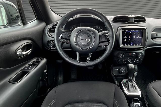 Used 2022 Jeep Renegade Altitude w/ Convenience Group AWD/4WD image 8