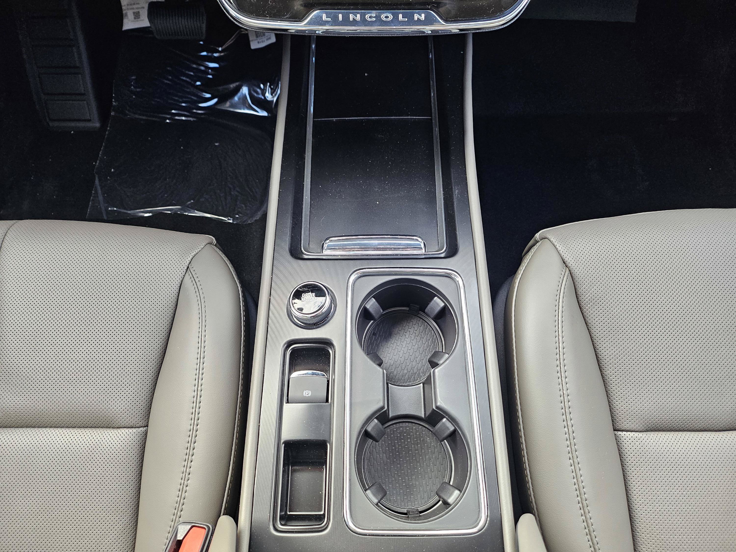 New 2026 Lincoln Corsair Reserve w/ Jet Appearance Package AWD/4WD image 19
