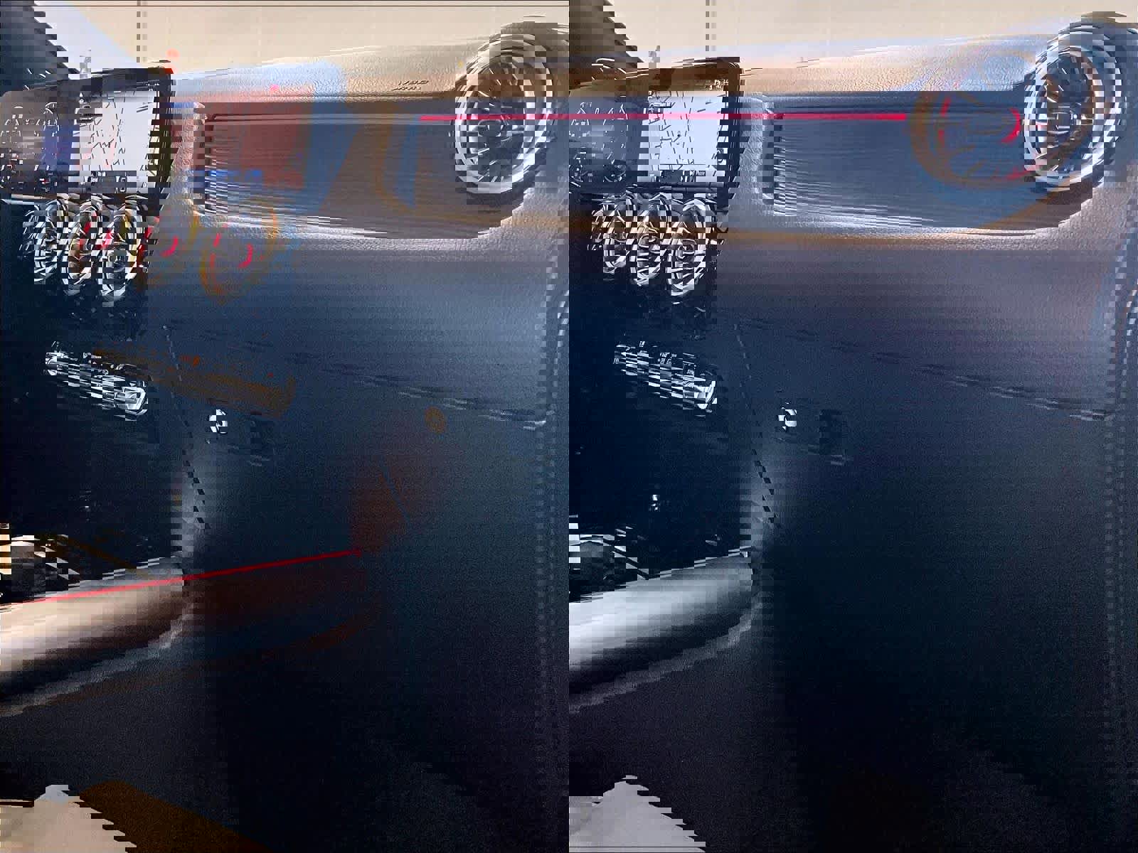 Used 2025 Mercedes-Benz GLA 35 AMG 4MATIC image 14