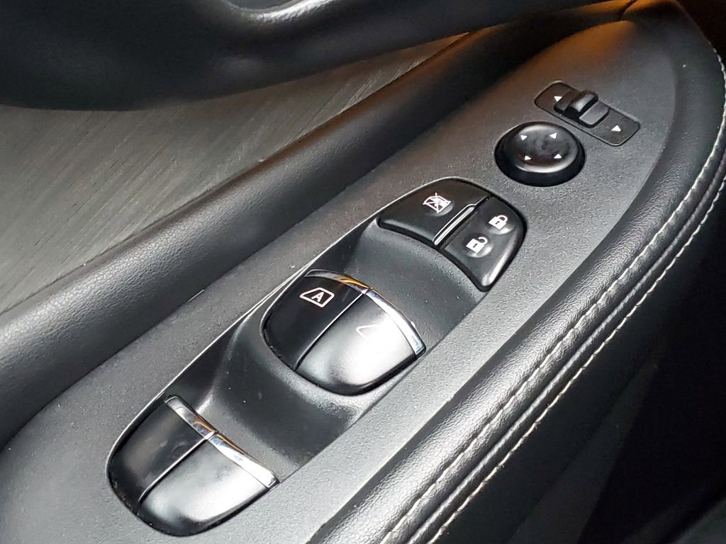 Used 2017 Nissan Murano S image 26