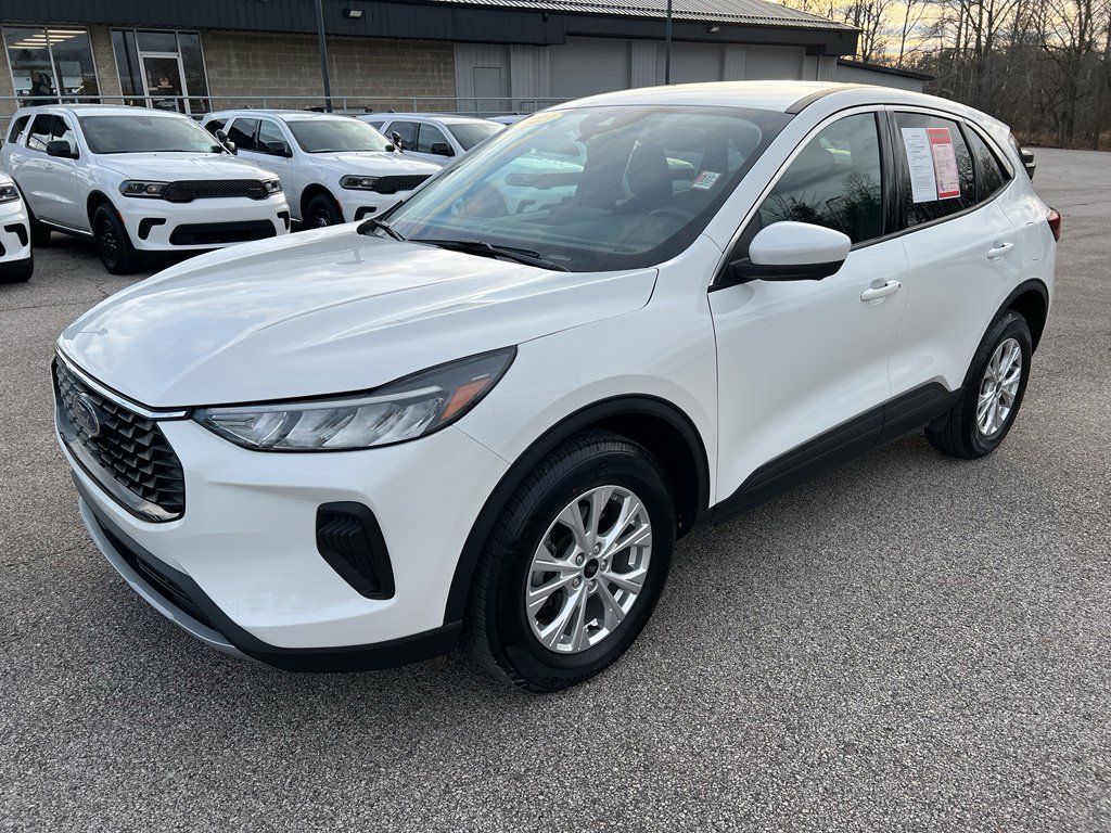 Used 2023 Ford Escape Active w/ Tech Pack #2 image 3