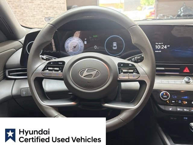 Used 2025 Hyundai Elantra SEL FWD image 20