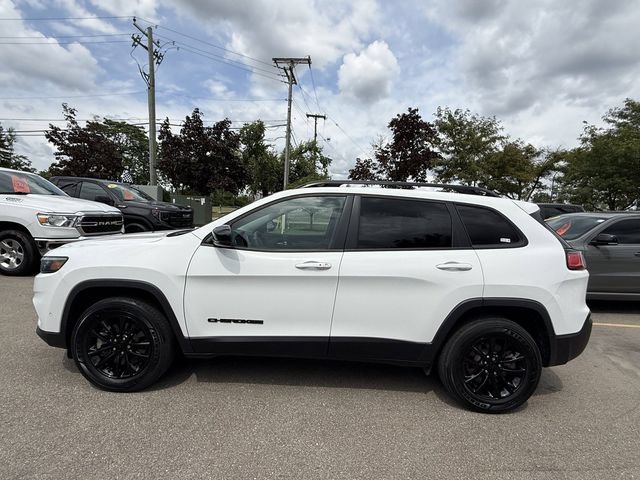 Certified 2023 Jeep Cherokee Altitude Lux AWD/4WD image 32
