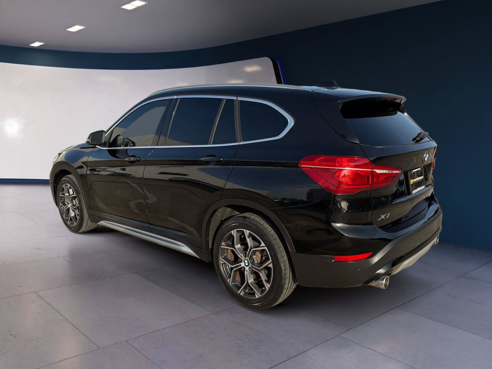 Used 2020 BMW X1 sDrive28i FWD image 3