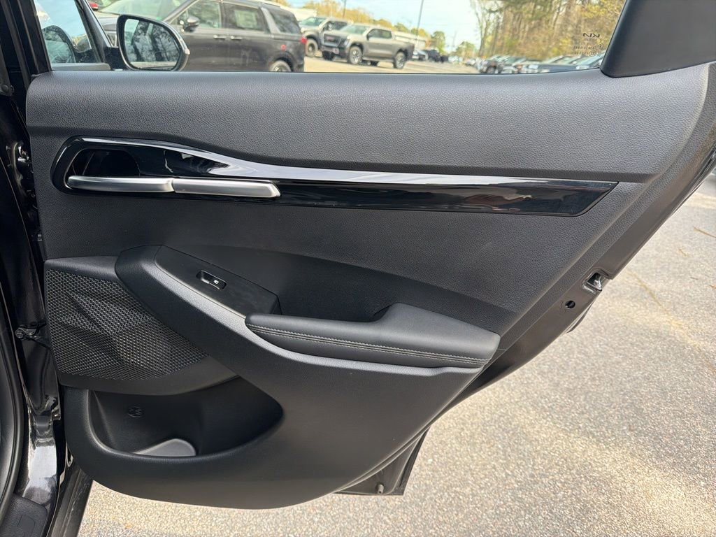 Certified 2025 Kia Seltos S image 26
