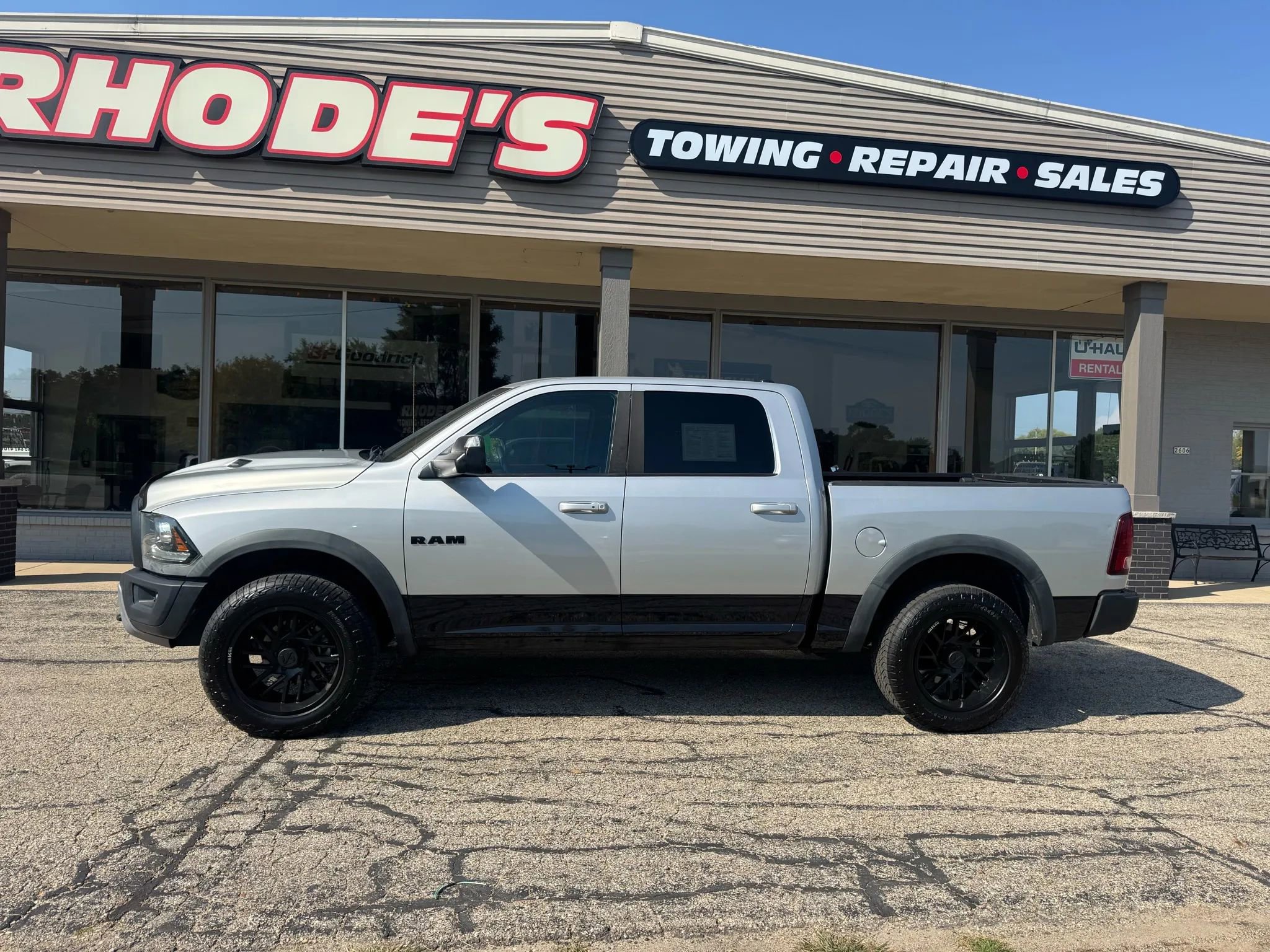 Used 2015 RAM 1500 Rebel w/ Luxury Group image 2