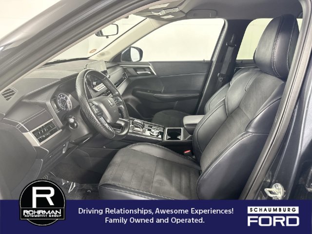 Used 2024 Mitsubishi Outlander SE AWD/4WD image 4