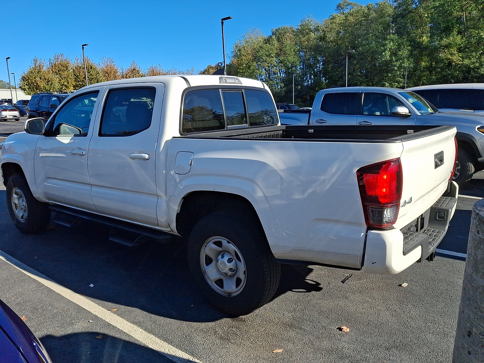 Certified 2023 Toyota Tacoma SR AWD/4WD image 3