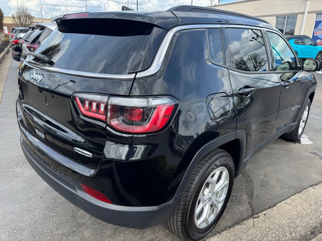 Used 2024 Jeep Compass Latitude image 6