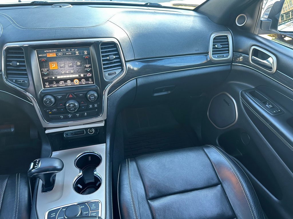 Used 2015 Jeep Grand Cherokee Overland w/ Advanced Technology Group image 17