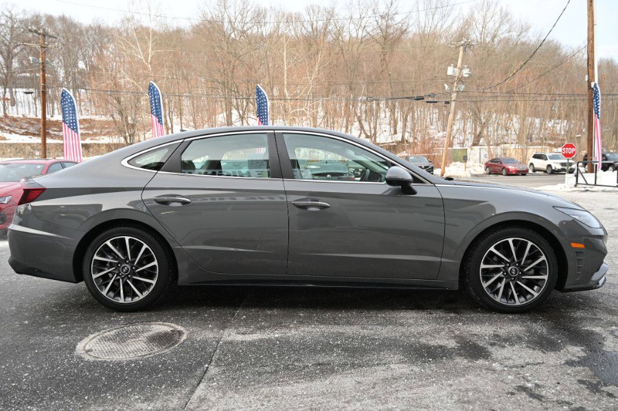 Used 2023 Hyundai Sonata Limited w/ Preferred Accessory Package image 8