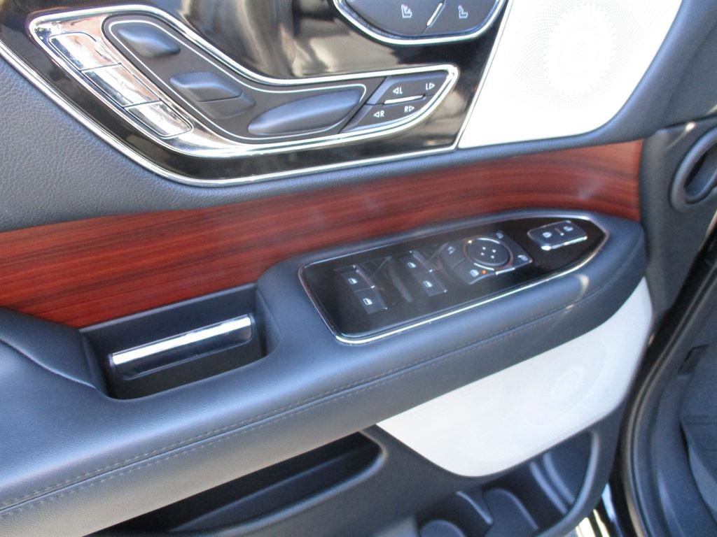 Used 2022 Lincoln Navigator L Reserve image 19