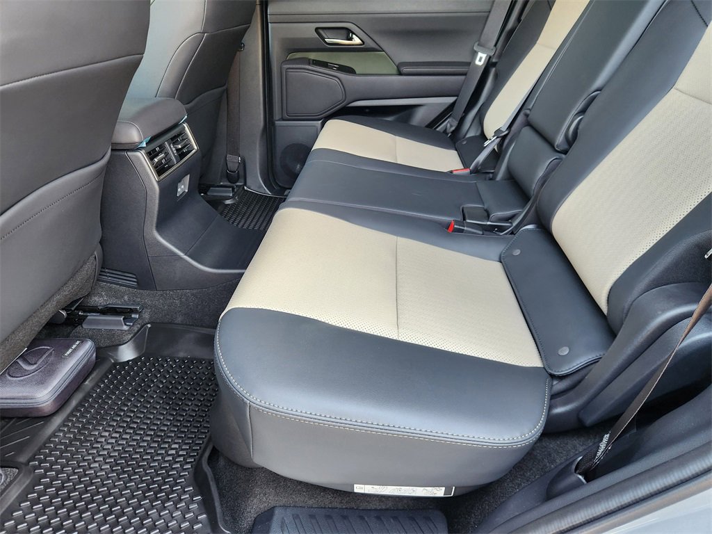 Used 2025 Lexus GX 550 image 30