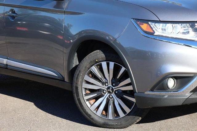 Used 2019 Mitsubishi Outlander SE AWD/4WD image 3