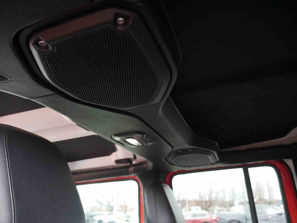Used 2018 Jeep Wrangler Unlimited Rubicon image 23