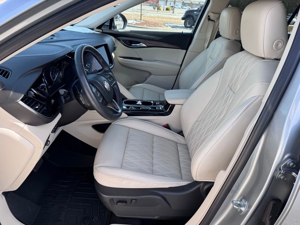 Used 2023 Buick Envision Avenir image 9