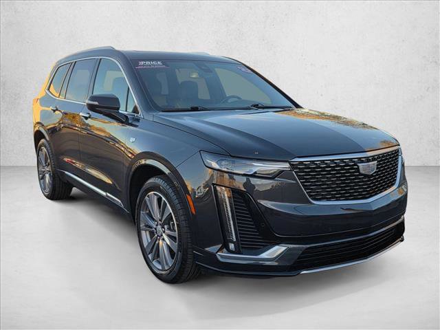 Used 2022 Cadillac XT6 Premium Luxury image 3