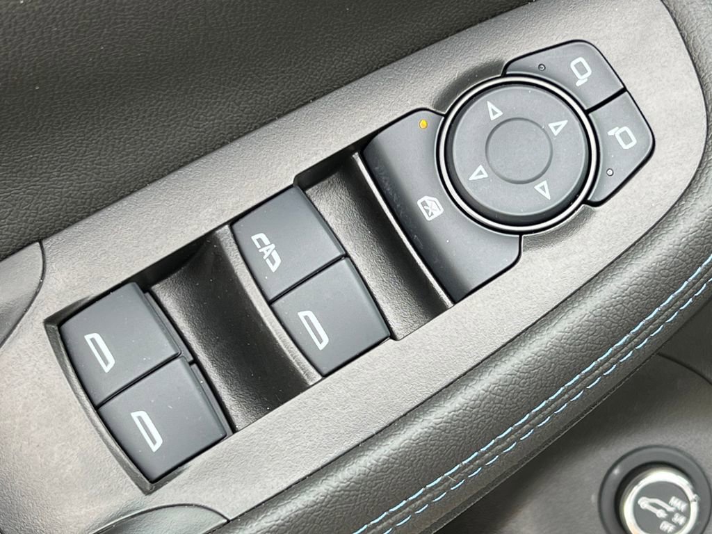 Certified 2025 Buick Encore GX Sport Touring w/ Experience Buick Package image 16