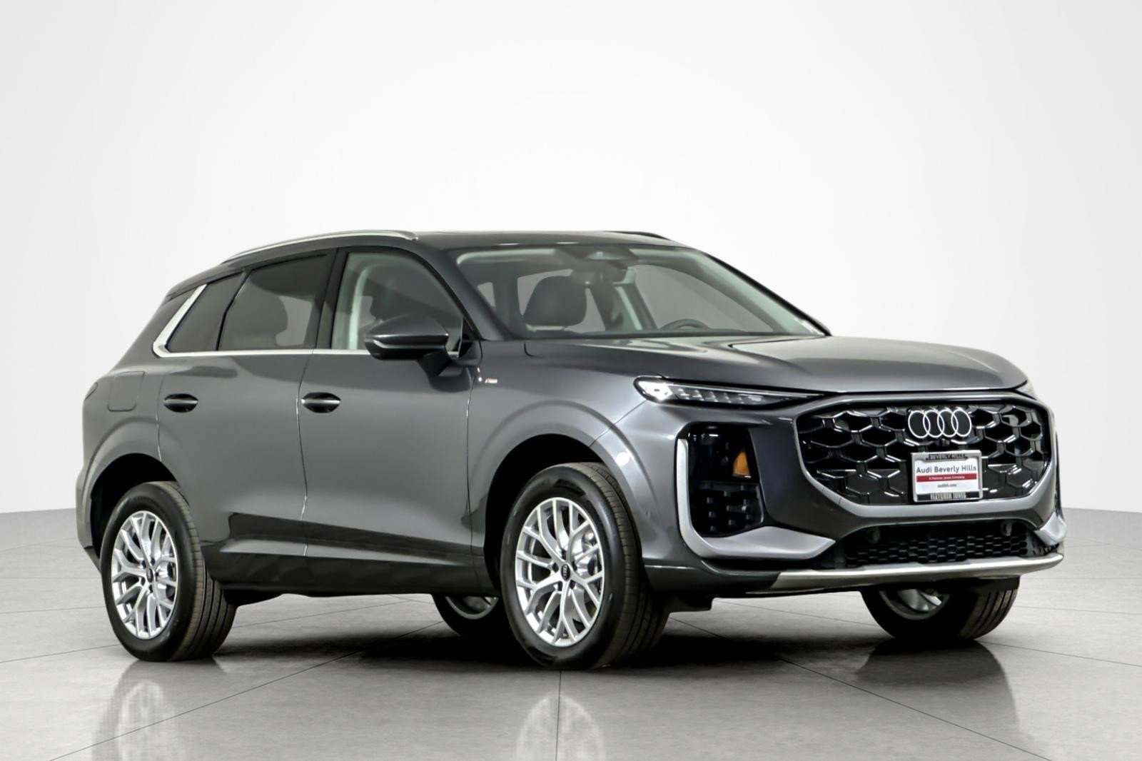 New 2026 Audi Q3 quattro 2.0T image 2