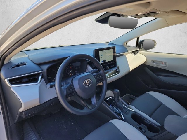 Used 2025 Toyota Corolla LE FWD image 10