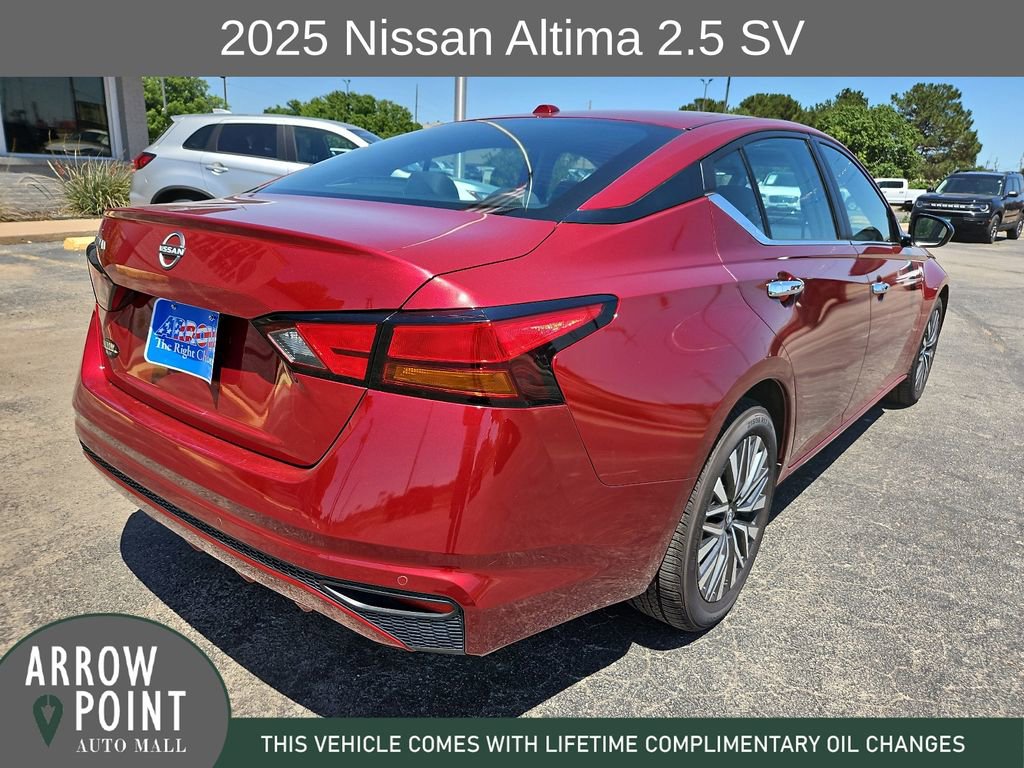 Used 2025 Nissan Altima 2.5 SV FWD image 11