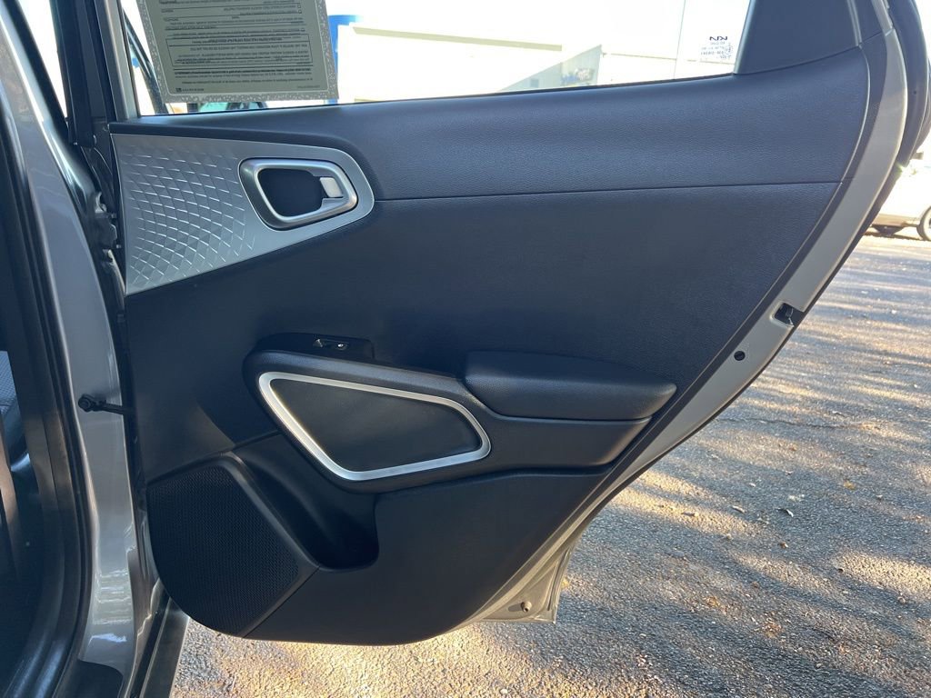 Used 2024 Kia Soul LX w/ Option Group 015 image 13