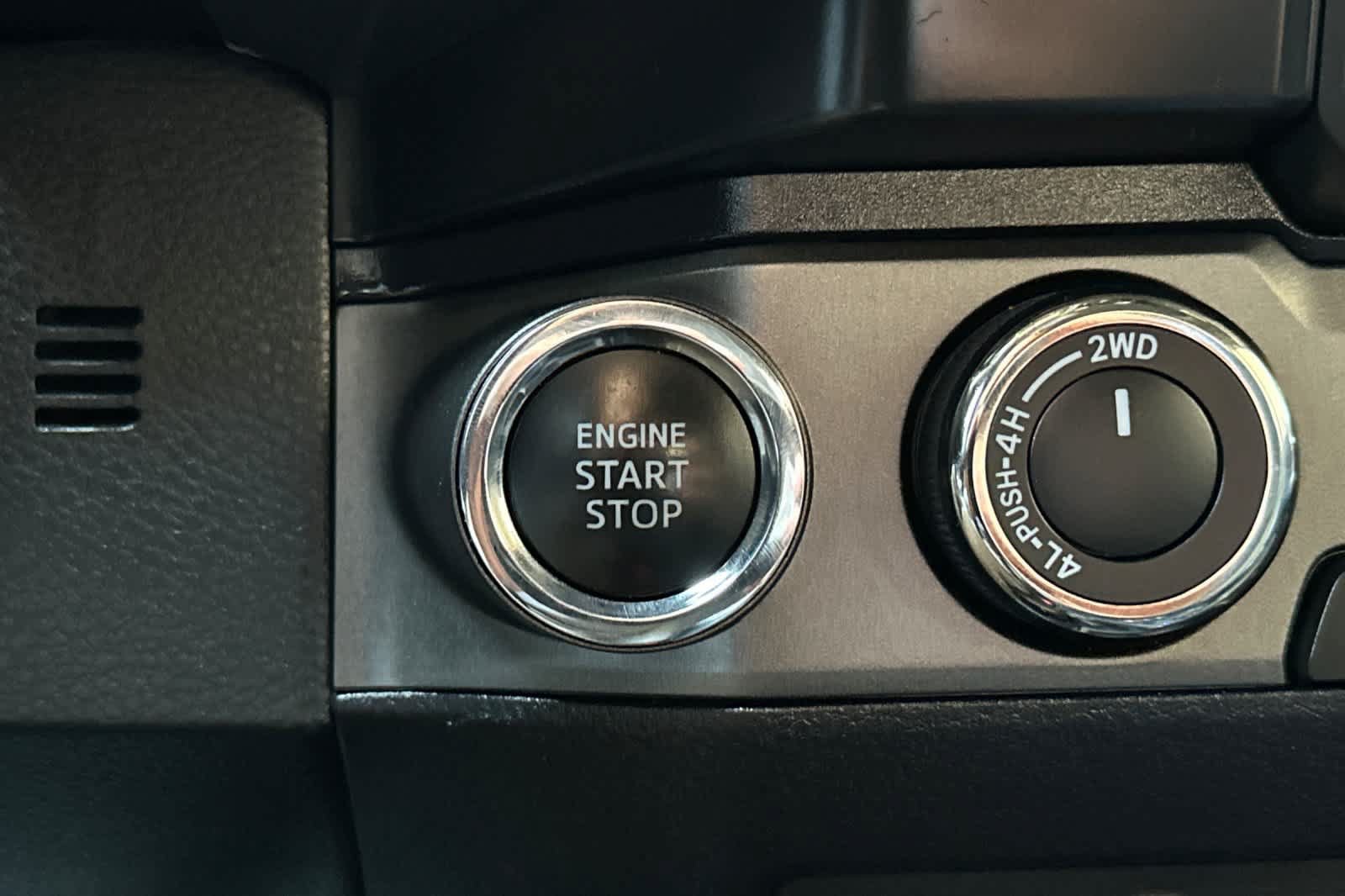Used 2019 Toyota Tacoma TRD Off-Road AWD/4WD image 21